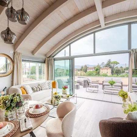 Modern Panoramic Loft With Terrace, Elevator Lucca