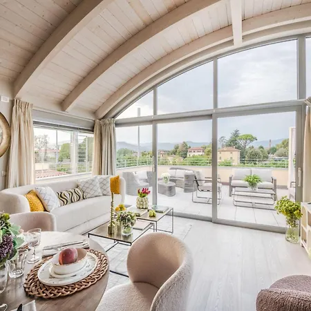 Modern Panoramic Loft With Terrace, Elevator