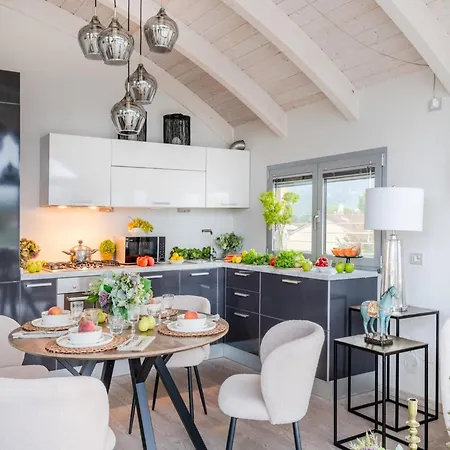 Modern Panoramic Loft With Terrace, Elevator Apartment