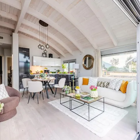 Apartment Modern Panoramic Loft With Terrace, Elevator